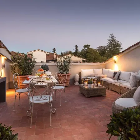 Casa Laura, Unwind Yourself On A Luxury Terrace In Town